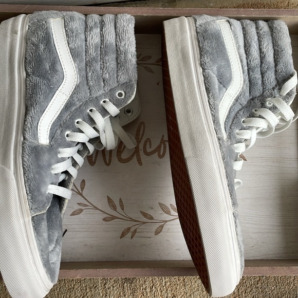 High Top Vans - Picture 4 of 7